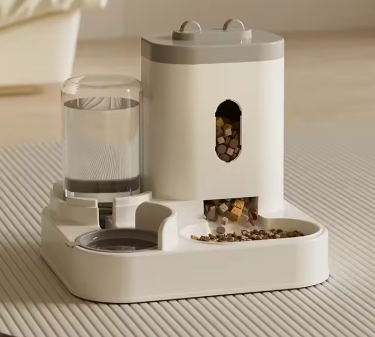 LuxeFeeder Pro